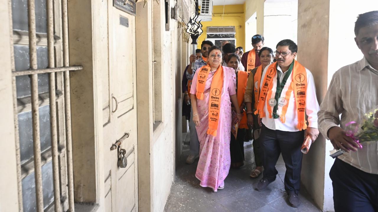 Shiv Sena (UBT) party workers were on Wednesday afternoon seen joining the candidates in their ground-level campaigns